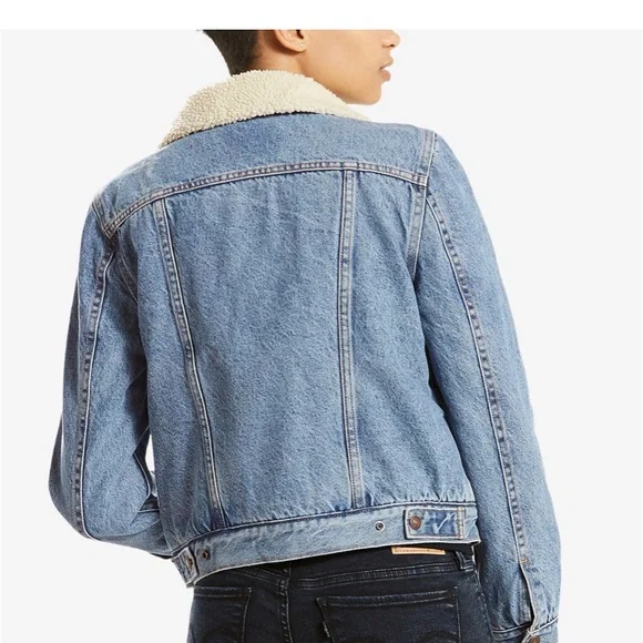 Levi's Blue Jean Jacket with Cream Sherpa Lining - Picture 2 of 6